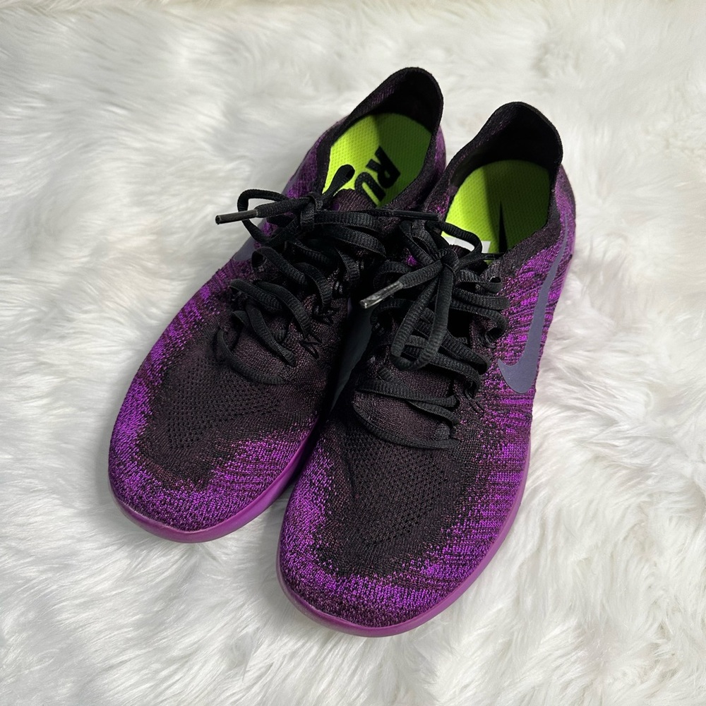 Like New Nike Free Running Shoes